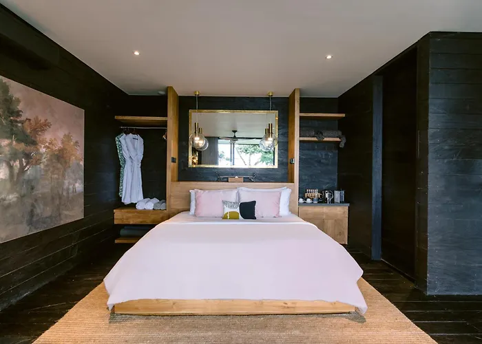 Munduk Cabins Hotel