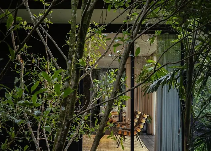 Отель Munduk Cabins 5*