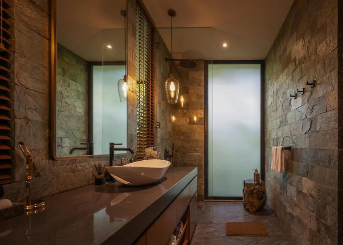 Отель Munduk Cabins 5*