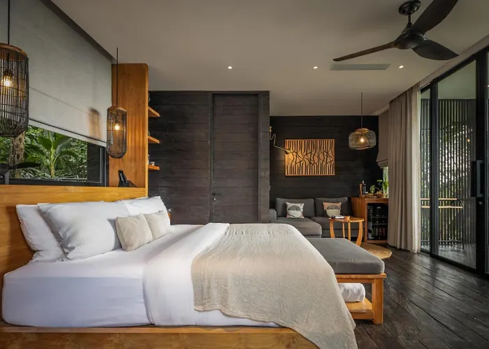 Hotel Munduk Cabins 5*