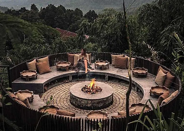 Hotel Munduk Cabins 5*